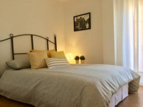 Bright and Cozy apartment in downtown, Seville